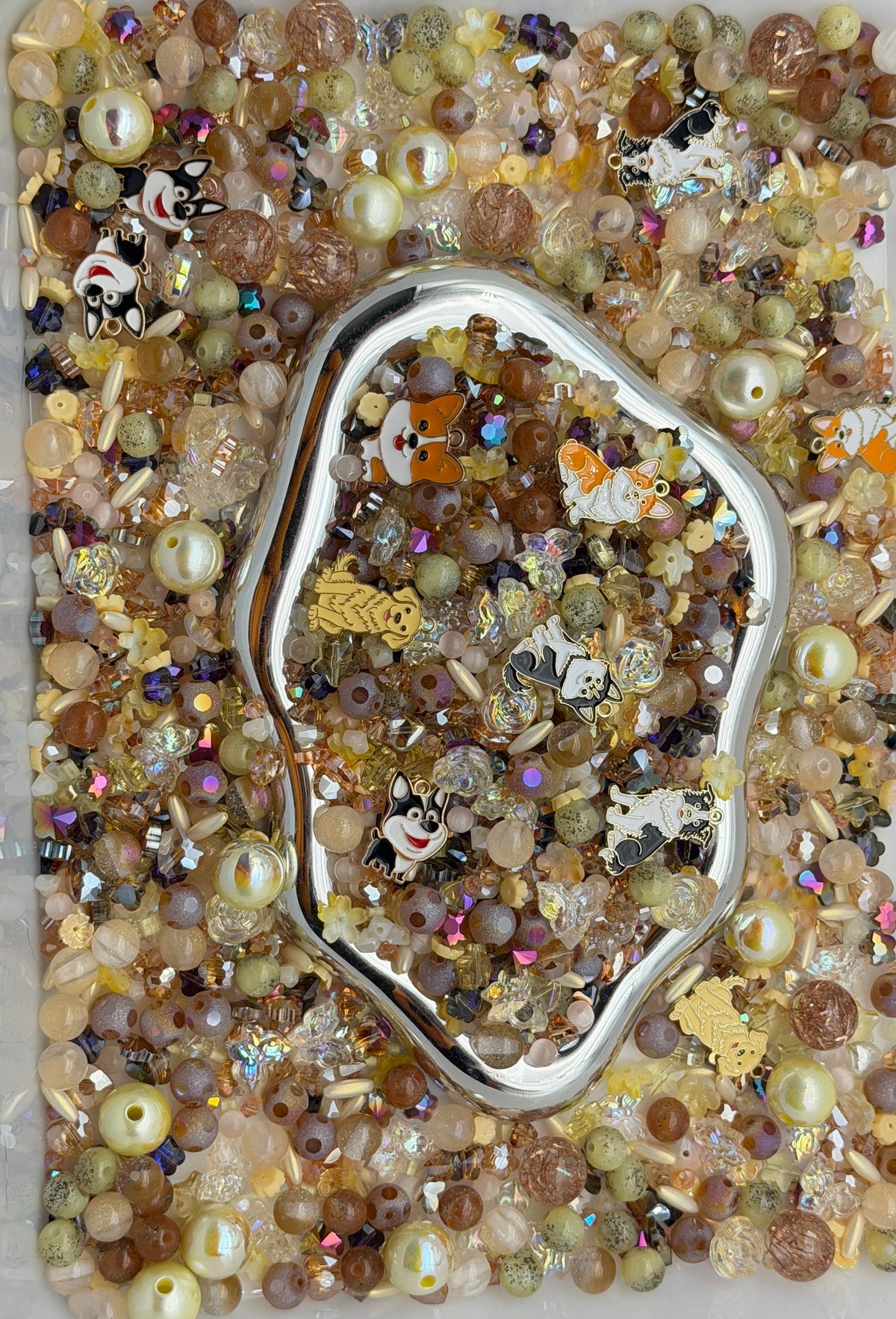 9.20 PHONE CHAIN MIX BEADS:dog