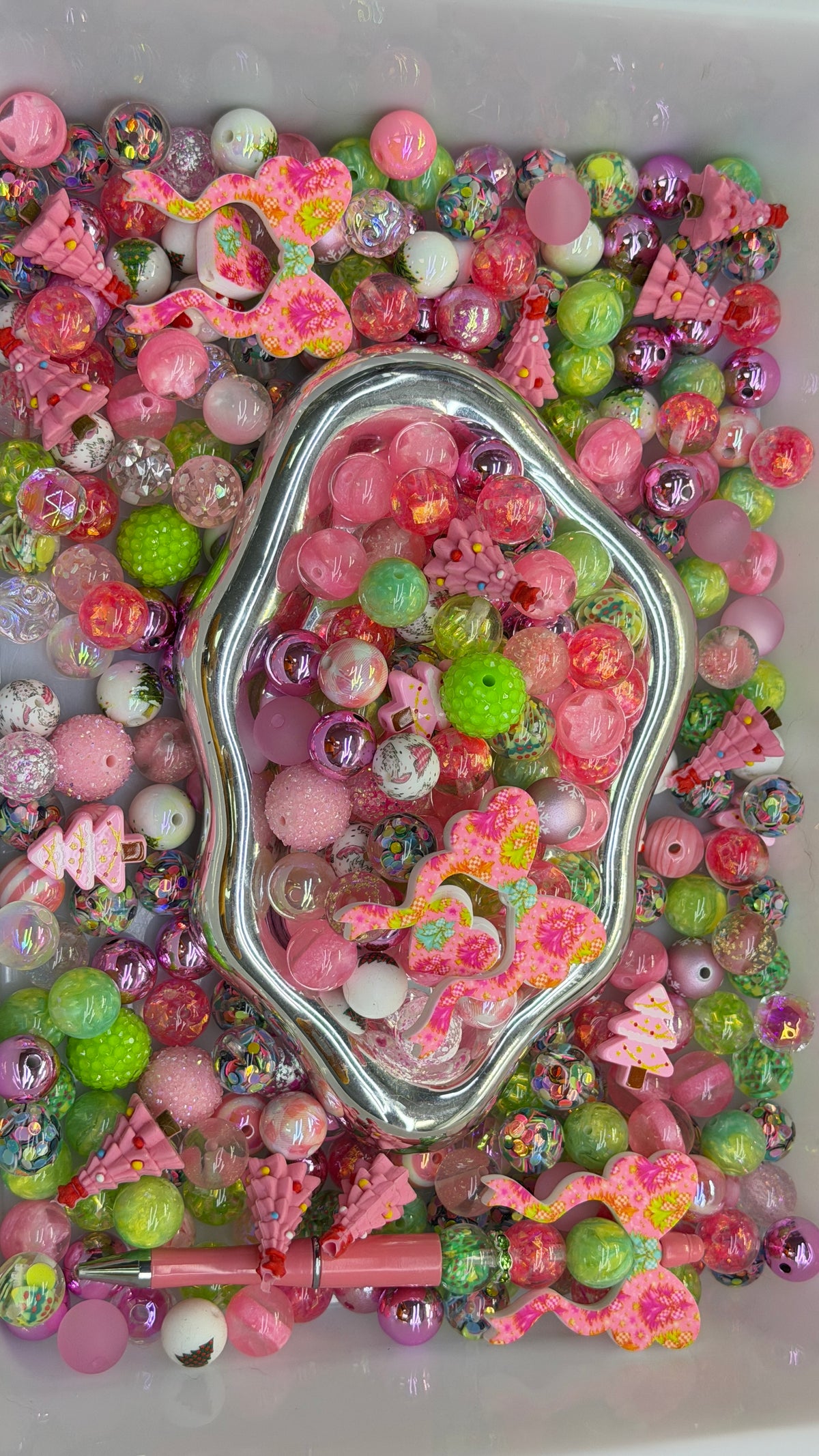 9.20 FOCAL MIX BEADS:chrismas tree