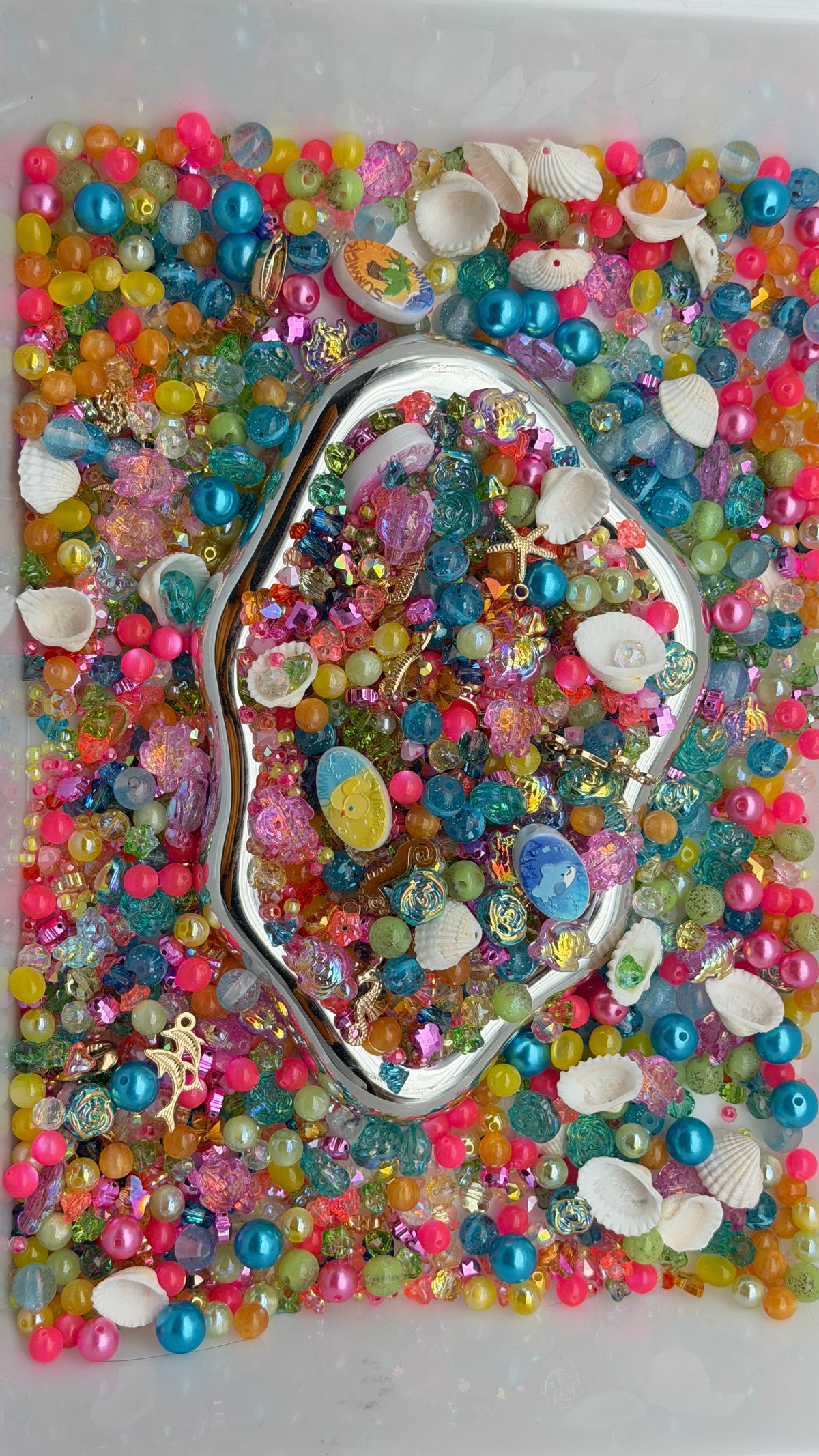 9.25 PHONE CHAIN MIX BEADS:shell