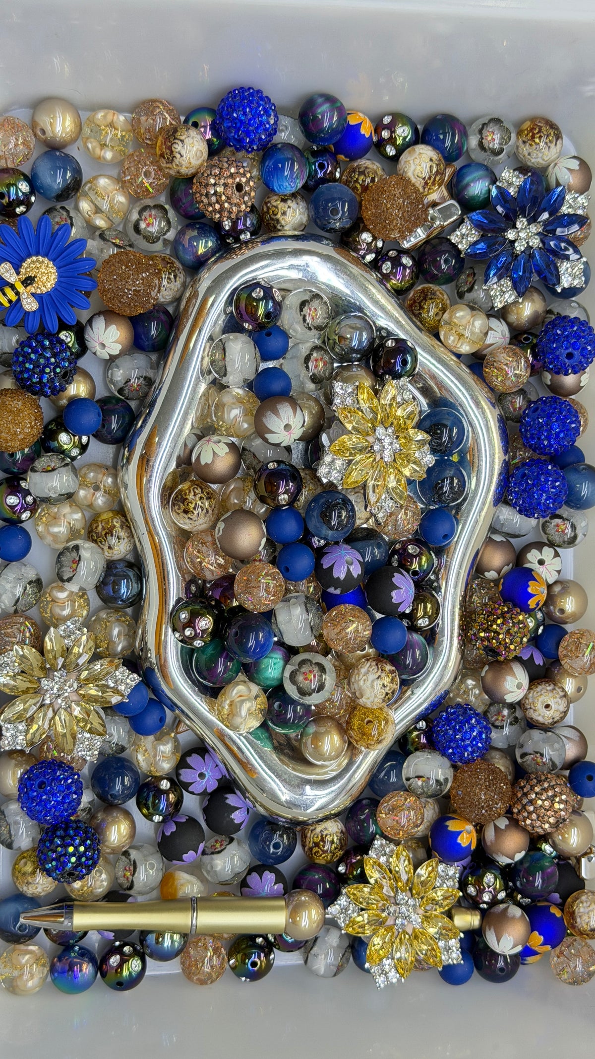 9.25 FANCY MIX BEADS:brown and bule