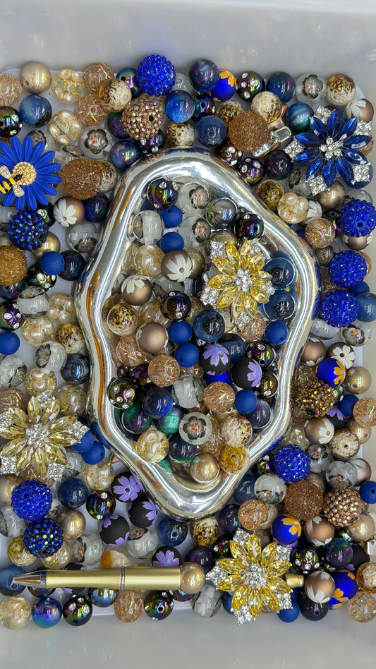 9.25 FANCY MIX BEADS:brown and bule
