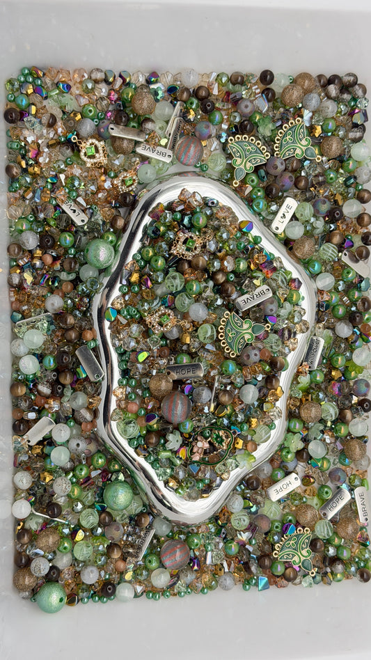 9.27 PHONE CHAIN MIX BEADS:green and brown