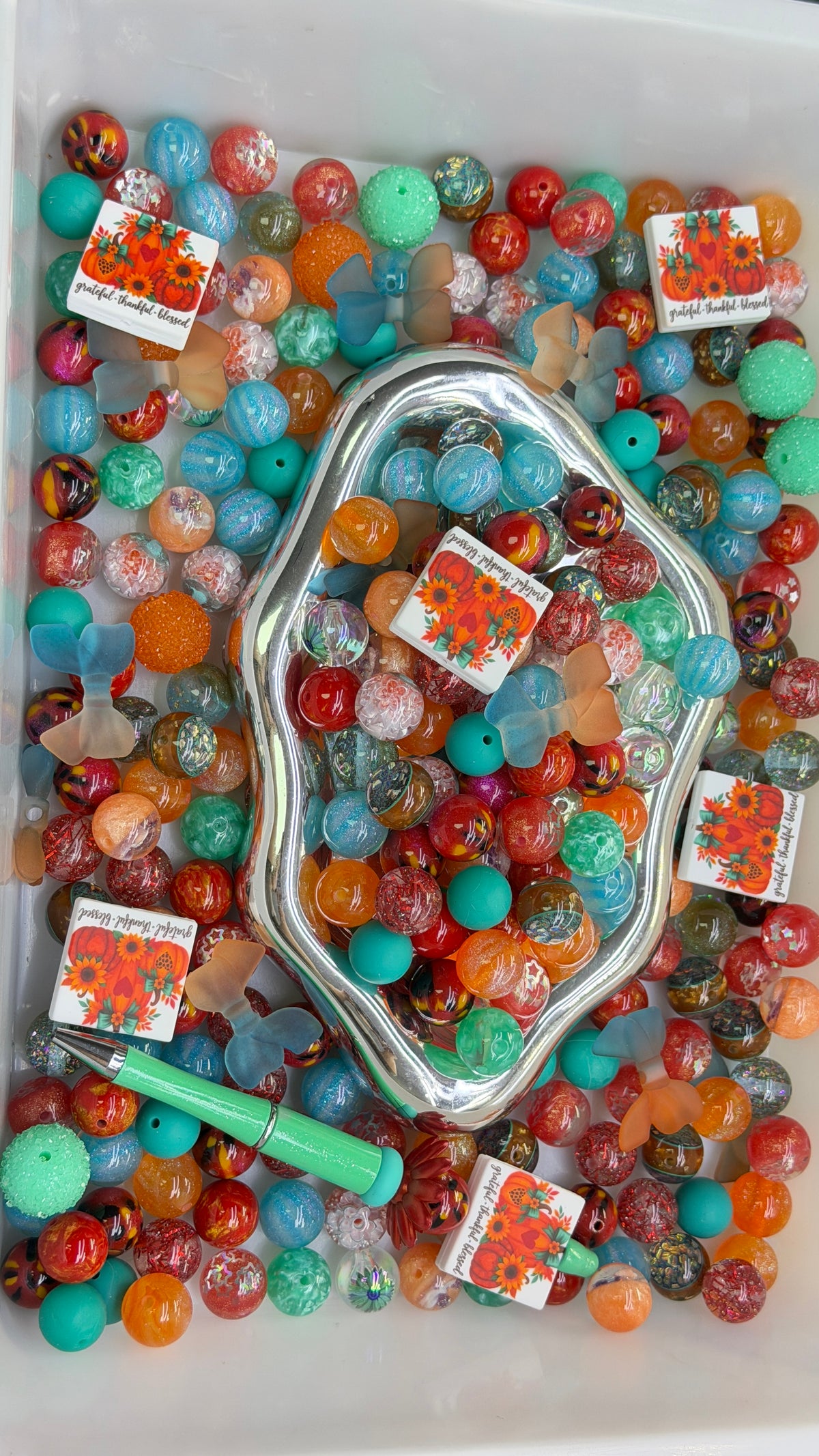 10.14 FOCAL MIX BEADS:pumkin with flower