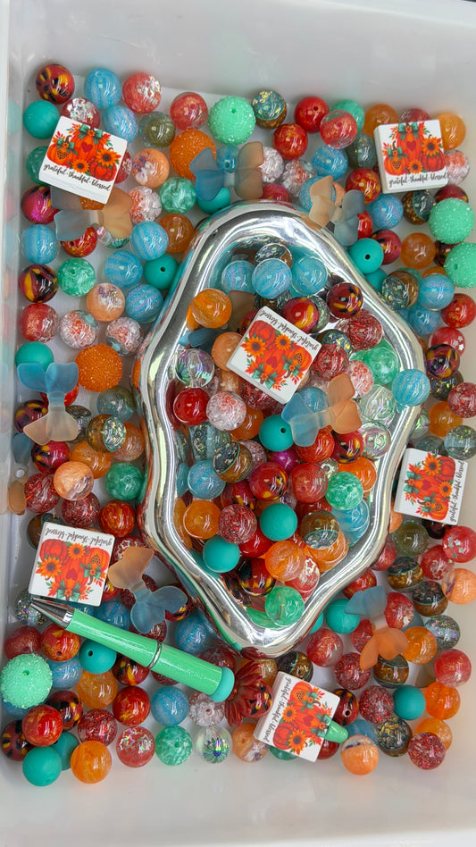10.14 FOCAL MIX BEADS:pumkin with flower
