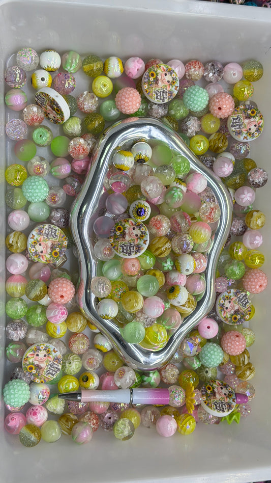 10.21 FOCAL MIX BEADS:sheep