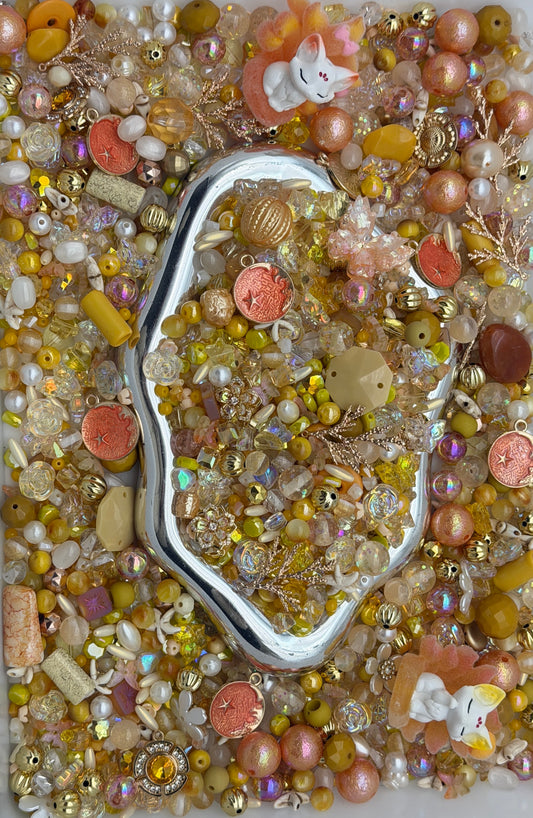 10.22 PHONE CHAIN MIX BEADS:orange fox