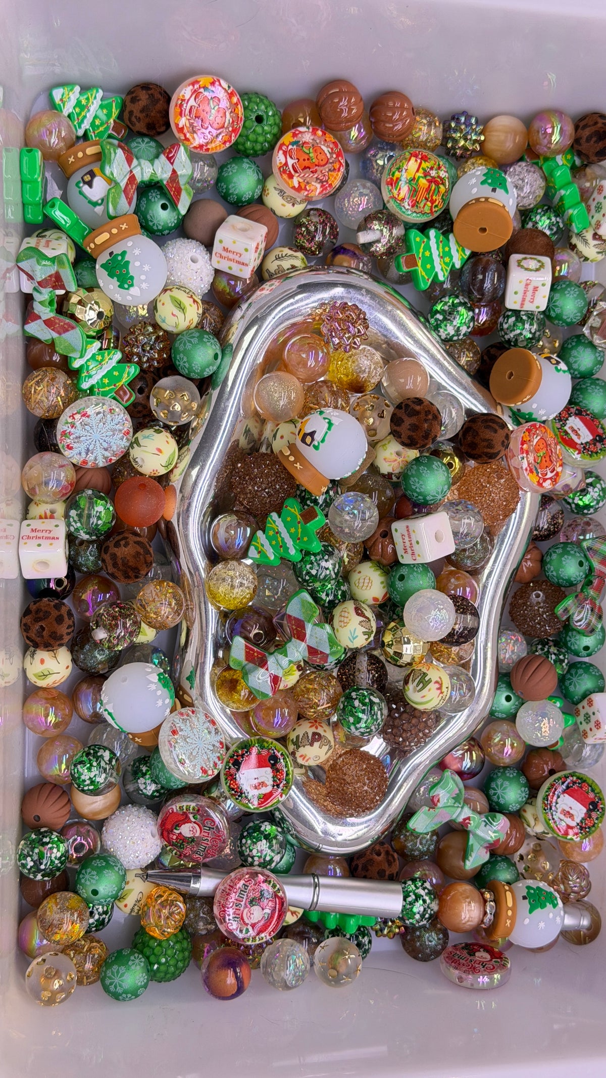 10.23 FOCAL MIX BEADS:Christmas tree forest