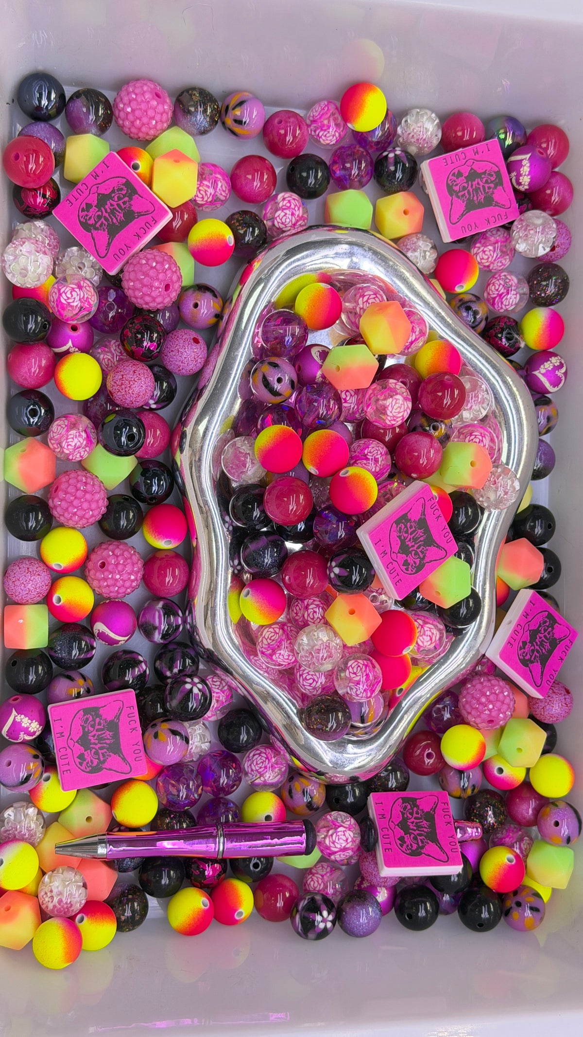 10.23 FOCAL MIX BEADS:bad kitty