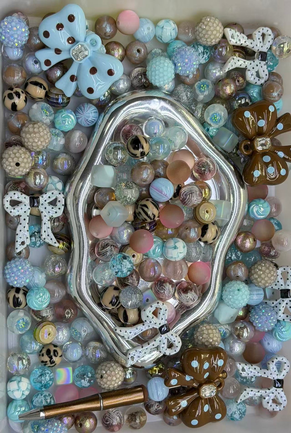 10.24 FANCY MIX BEADS:bow