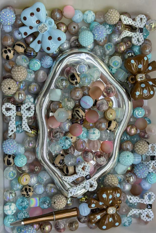 10.24 FANCY MIX BEADS:bow