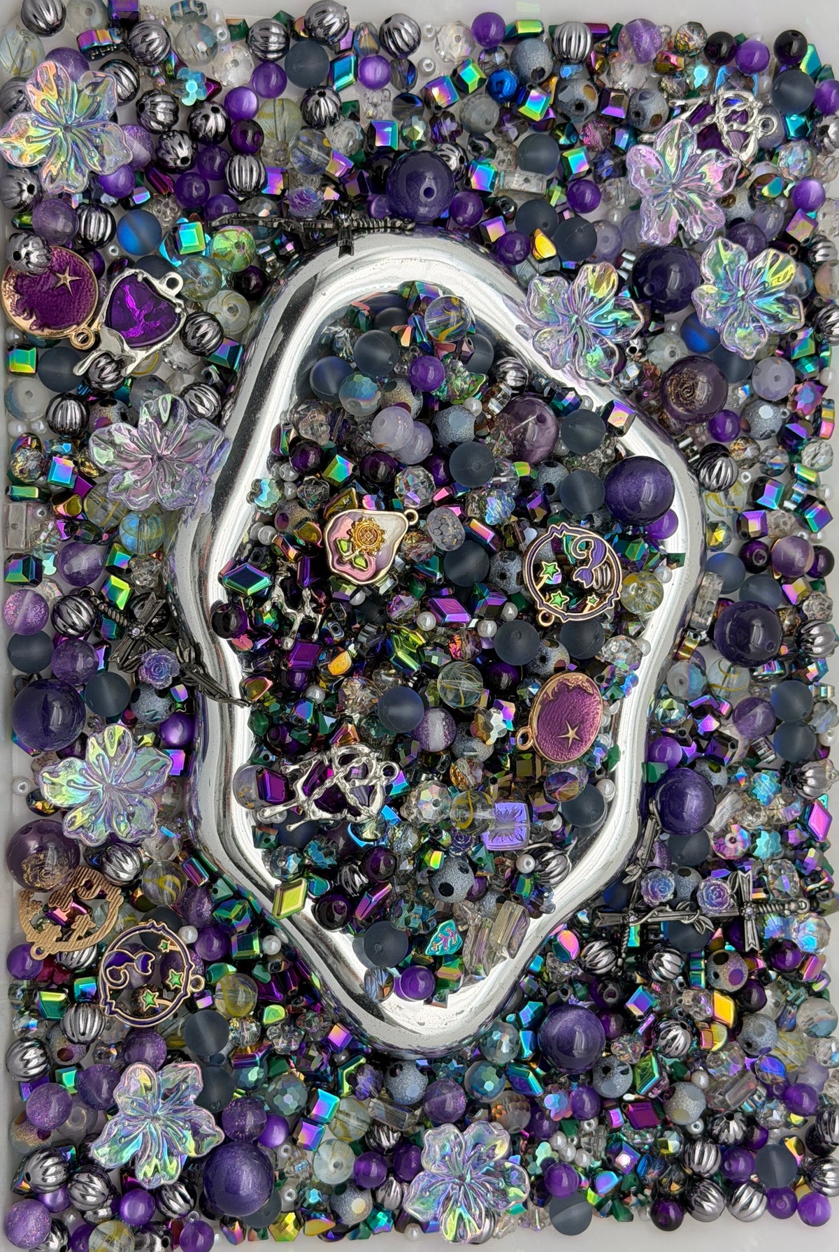 10.25 PHONE CHAIN MIX BEADS:magic