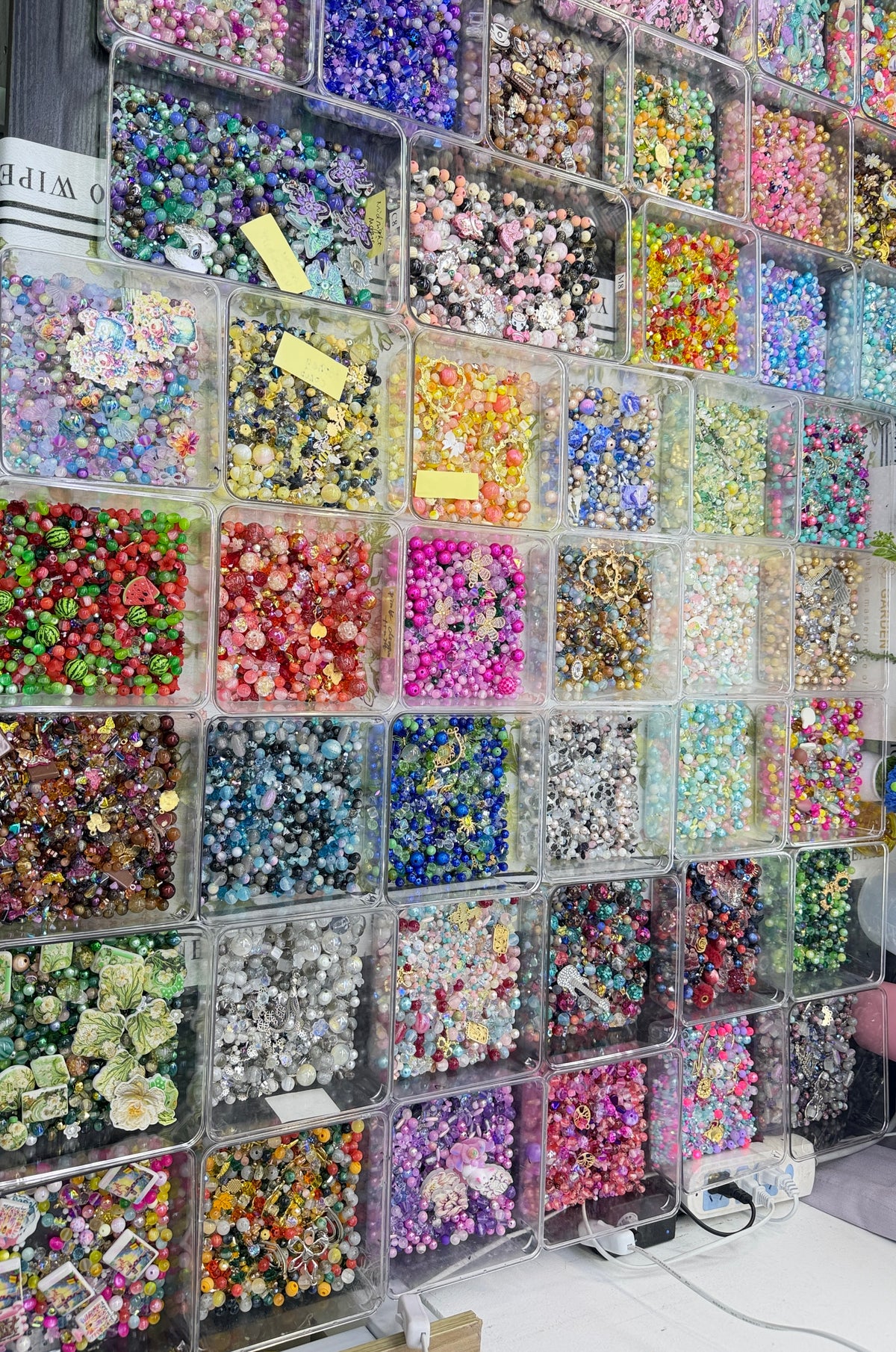 Big sale(25% more): PHONE CHAIN MIX BEADS