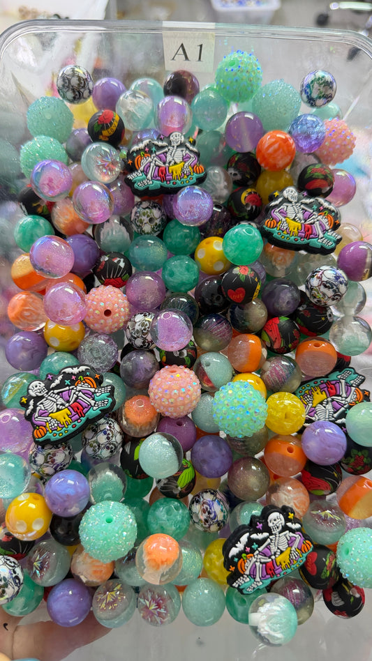 8.23 FOCAL MIX BEADS: J3 haunted lagoon
