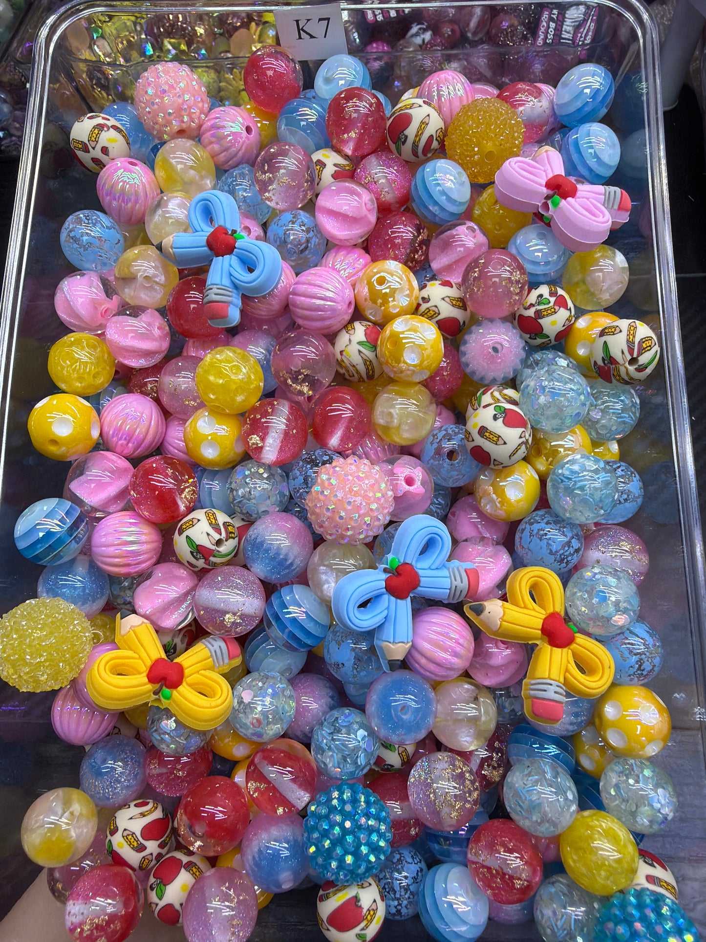 6.13 FOCAL MIX BEADS:K7(classroom cutie)