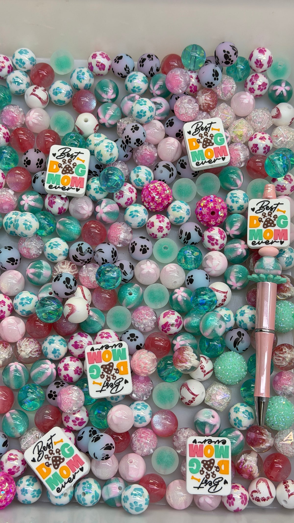 10.7 FOCAL MIX BEADS:Doggie love