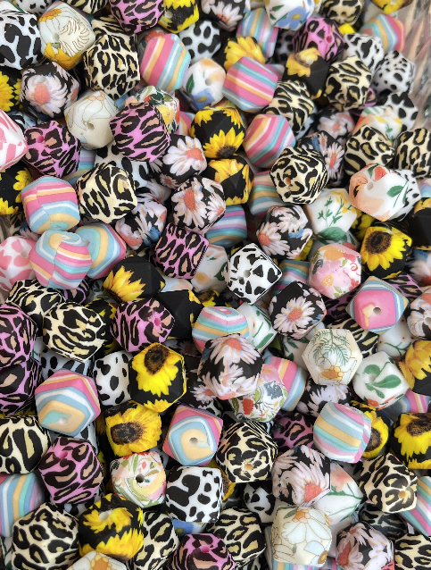 BIG PROMO:silcone panted beads(rubber.15mm):random choose