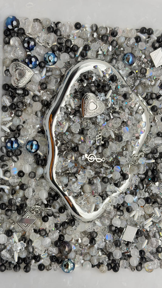 8.21 PHONE CHAIN MIX BEADS:sliver heart